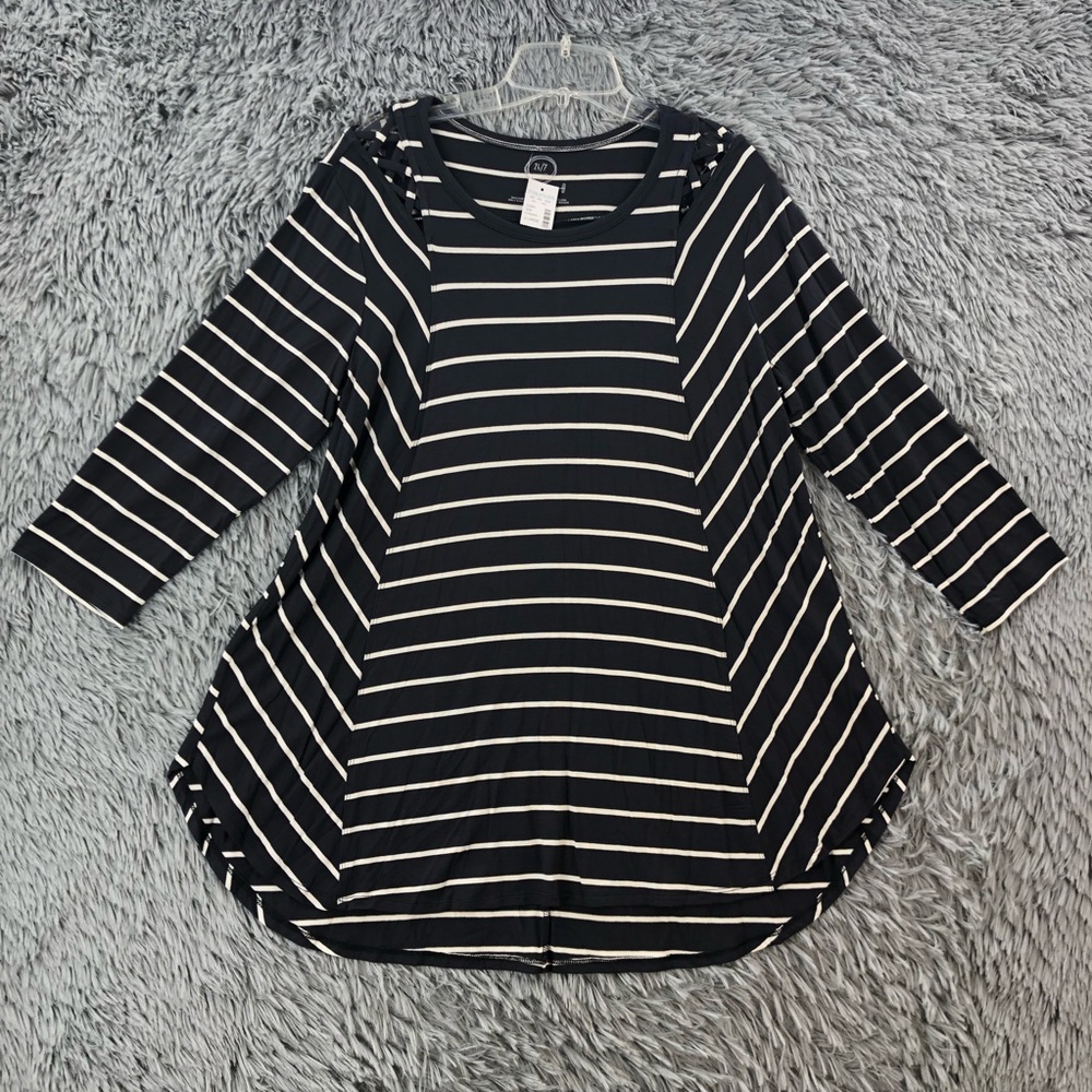Maurices Shirt Womens XL NWT Striped Black White Criss Cross Cutout Flowy